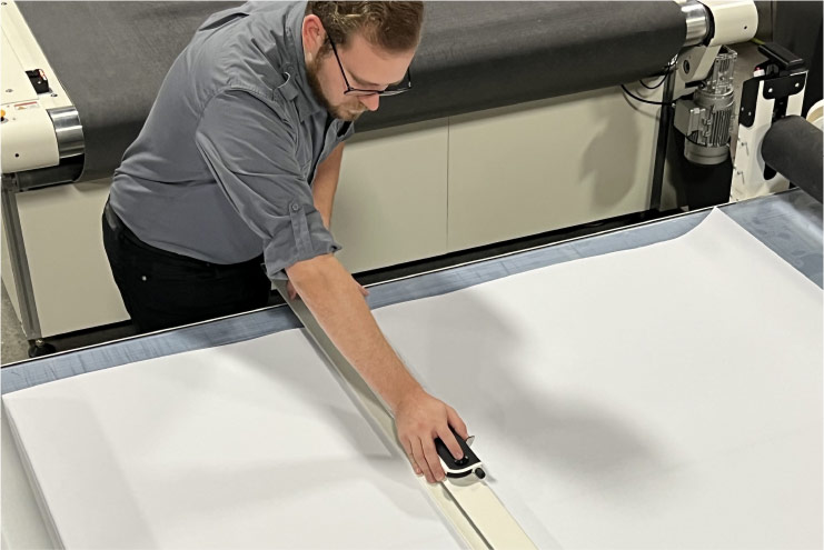 Wholesale print service man at work